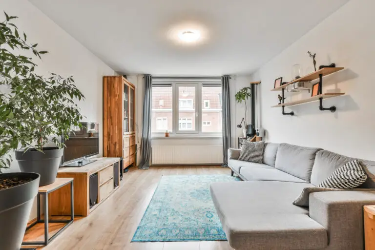 23 Ways to Make a Small Room Look Bigger